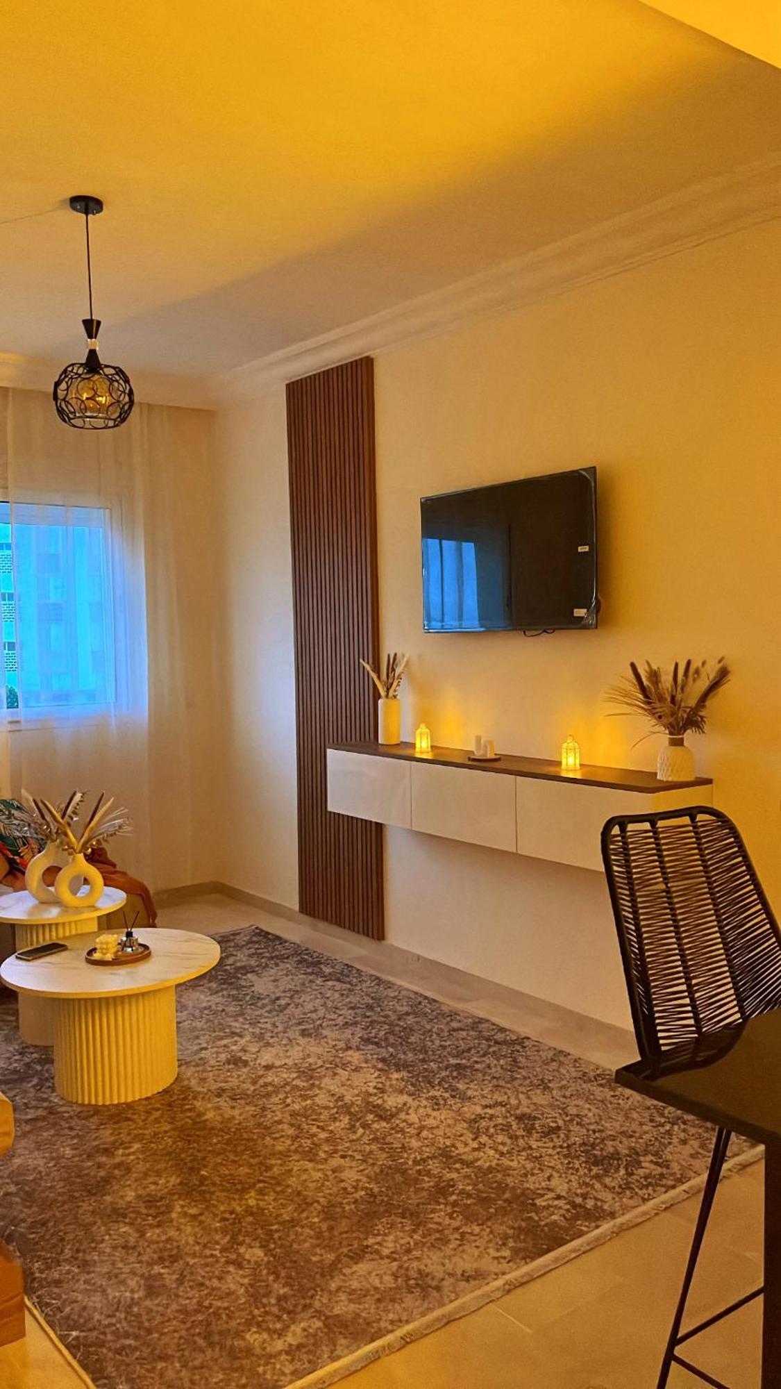 Elegant Appartement Avec Un Acces Piscine Jardin Parking Sous-Sol Et Wifi Haut Debit Fibre Optique طنجة المظهر الخارجي الصورة