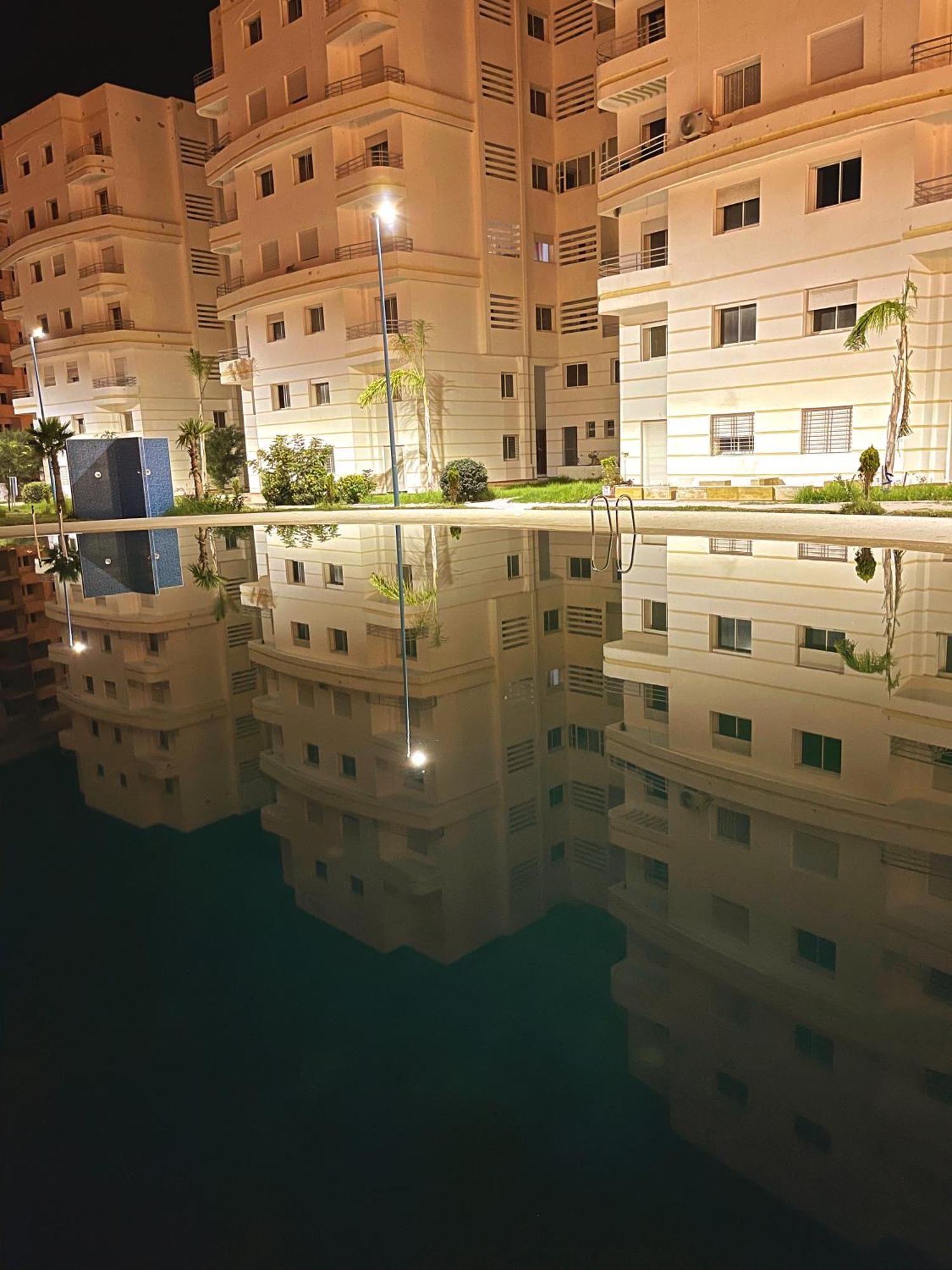 Elegant Appartement Avec Un Acces Piscine Jardin Parking Sous-Sol Et Wifi Haut Debit Fibre Optique طنجة المظهر الخارجي الصورة