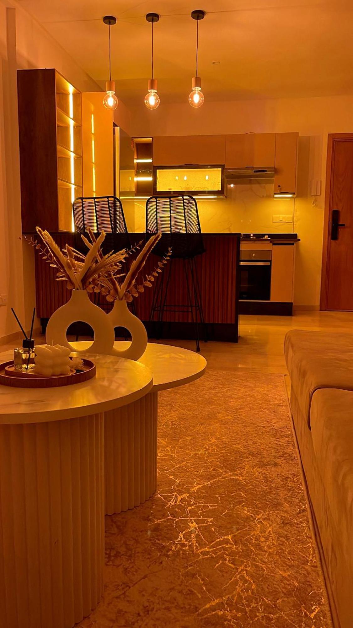 Elegant Appartement Avec Un Acces Piscine Jardin Parking Sous-Sol Et Wifi Haut Debit Fibre Optique طنجة المظهر الخارجي الصورة