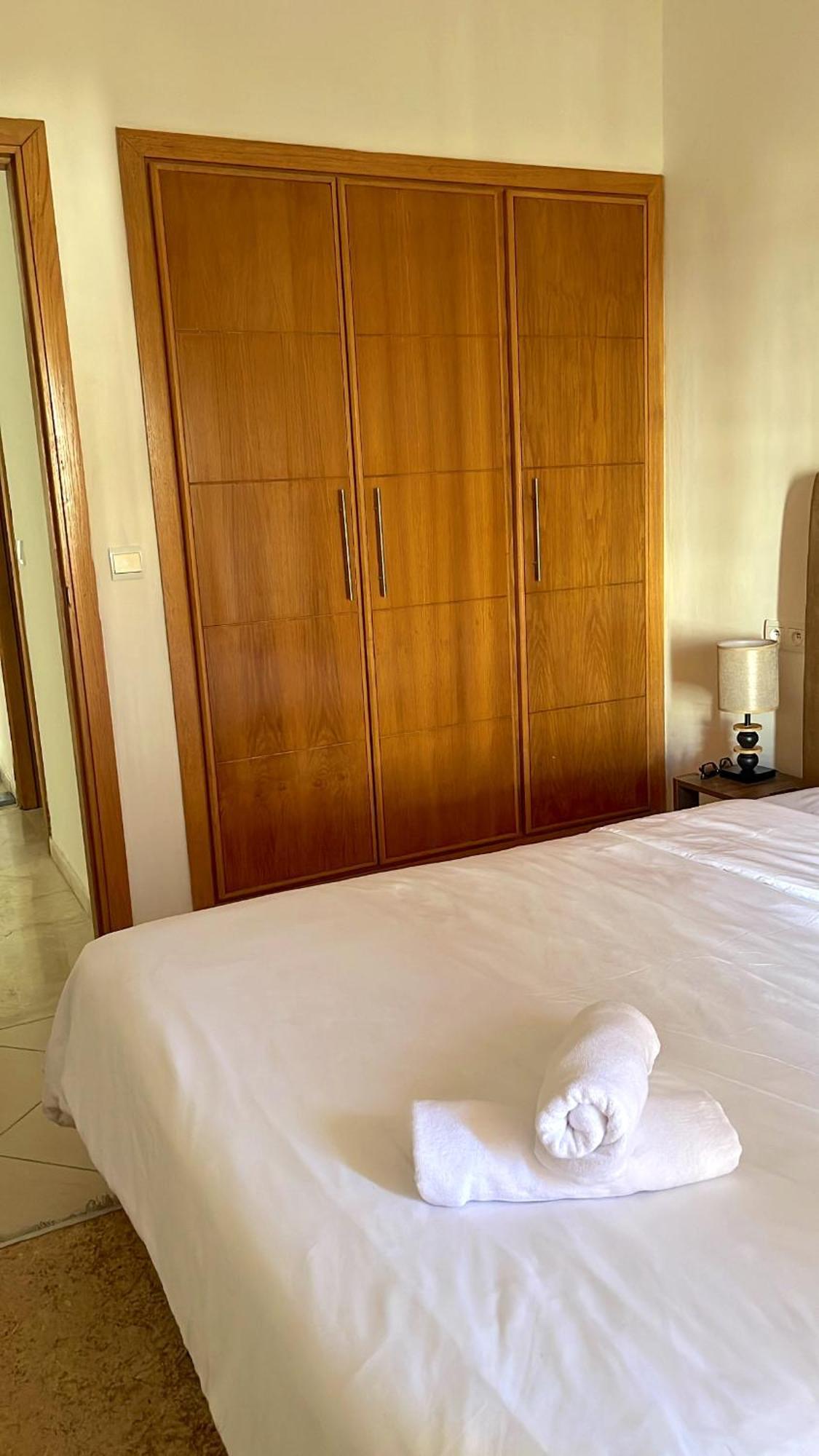Elegant Appartement Avec Un Acces Piscine Jardin Parking Sous-Sol Et Wifi Haut Debit Fibre Optique طنجة المظهر الخارجي الصورة