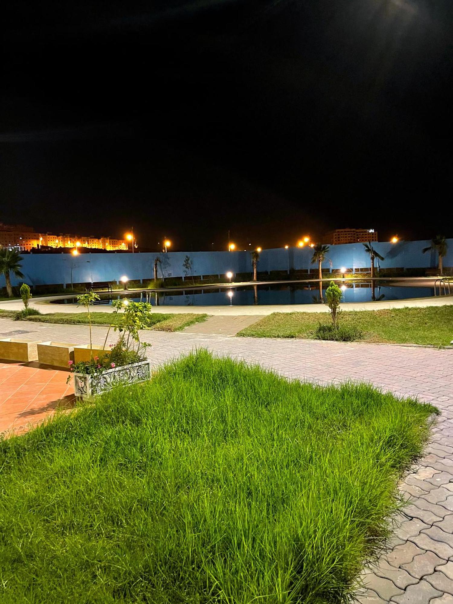 Elegant Appartement Avec Un Acces Piscine Jardin Parking Sous-Sol Et Wifi Haut Debit Fibre Optique طنجة المظهر الخارجي الصورة