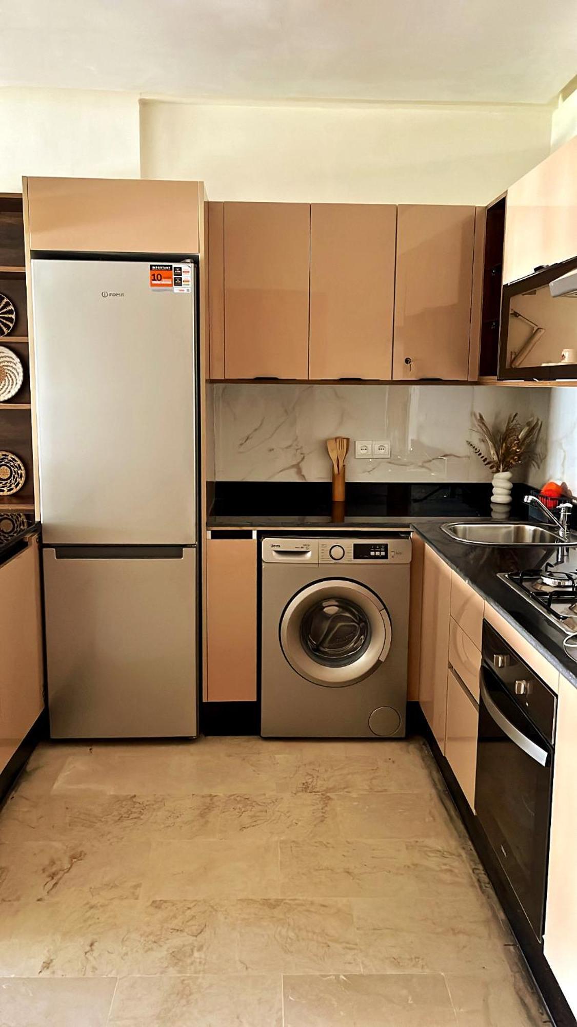 Elegant Appartement Avec Un Acces Piscine Jardin Parking Sous-Sol Et Wifi Haut Debit Fibre Optique طنجة المظهر الخارجي الصورة