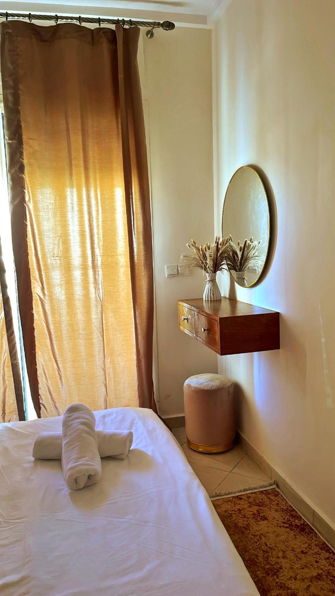 Elegant Appartement Avec Un Acces Piscine Jardin Parking Sous-Sol Et Wifi Haut Debit Fibre Optique طنجة المظهر الخارجي الصورة