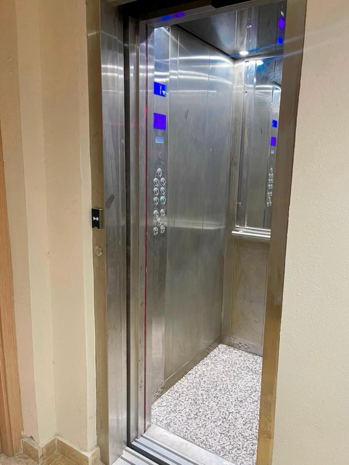 Elegant Appartement Avec Un Acces Piscine Jardin Parking Sous-Sol Et Wifi Haut Debit Fibre Optique طنجة المظهر الخارجي الصورة